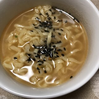 黒ごま入り沖縄そば